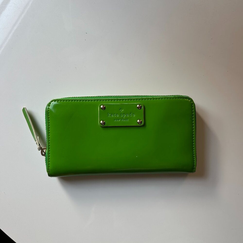 Vintage Kate Spade Pasadena NEDA Y2K continental zip around wallet Apple Green